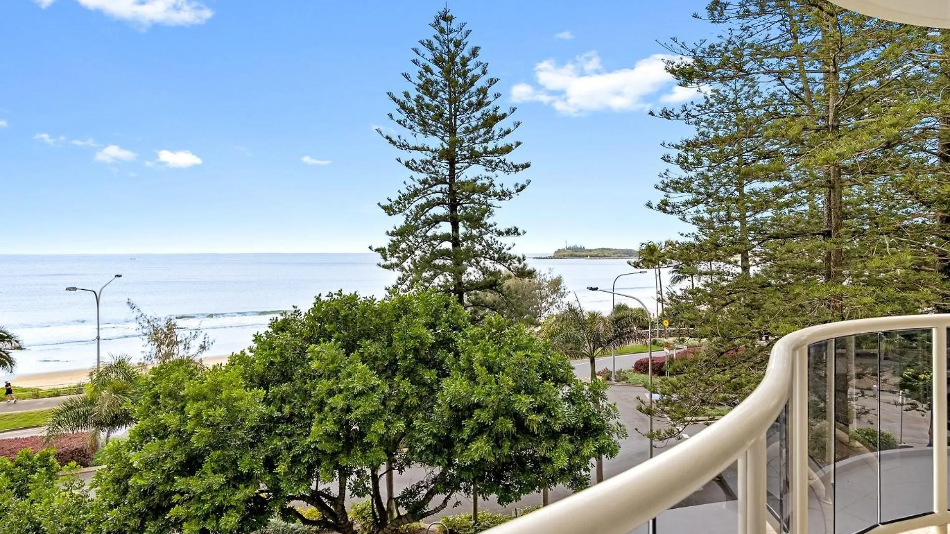 Zanzibar 404, Sensational 2 Bedroom Oceanview Apartment مولولابا